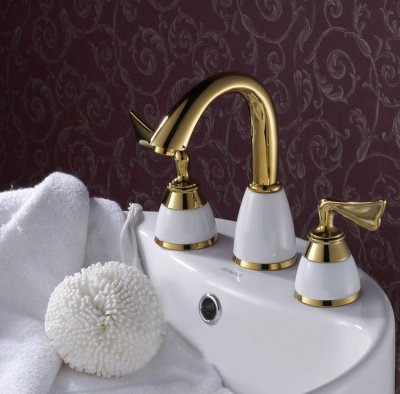 luxury gold finish faucet ceramic decoration faucets bathroom dual handle three hole wash basin tap mixer
