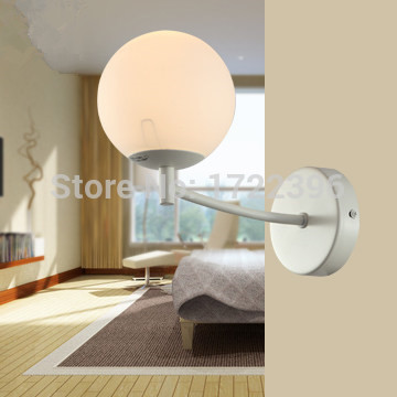 white globe led wall lamp, 1 light wall sconce, modern metal electroplating,for bathroom living room home,bulb included,e14